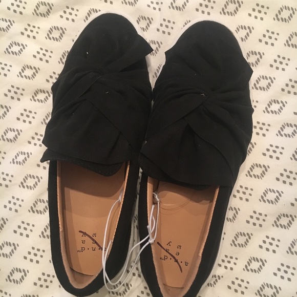 a new day Shoes - A new day black tie loafers